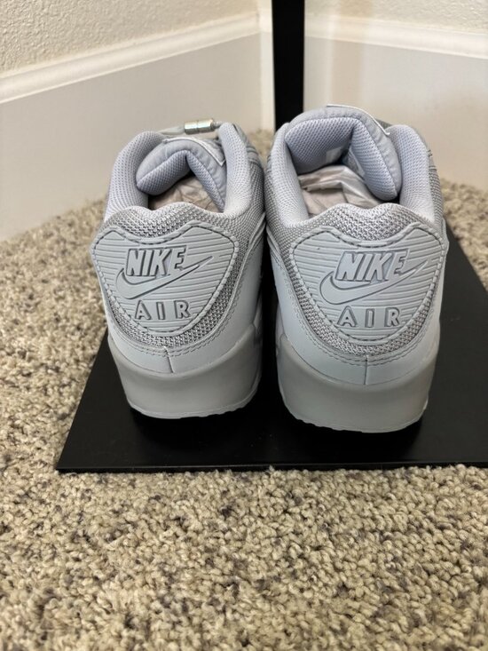 Men\'s Nike Air Max 90 Size